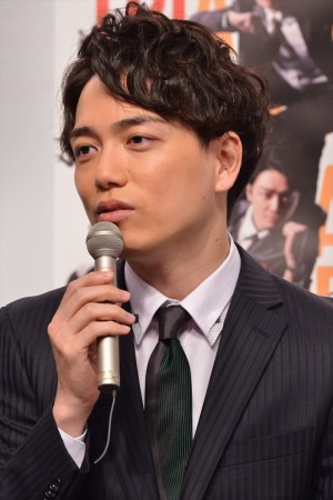 「福田雄一×StarS（井上芳雄・浦井健治・山崎育三郎）『トライベッカ』」製作会見に出席した山崎育三郎