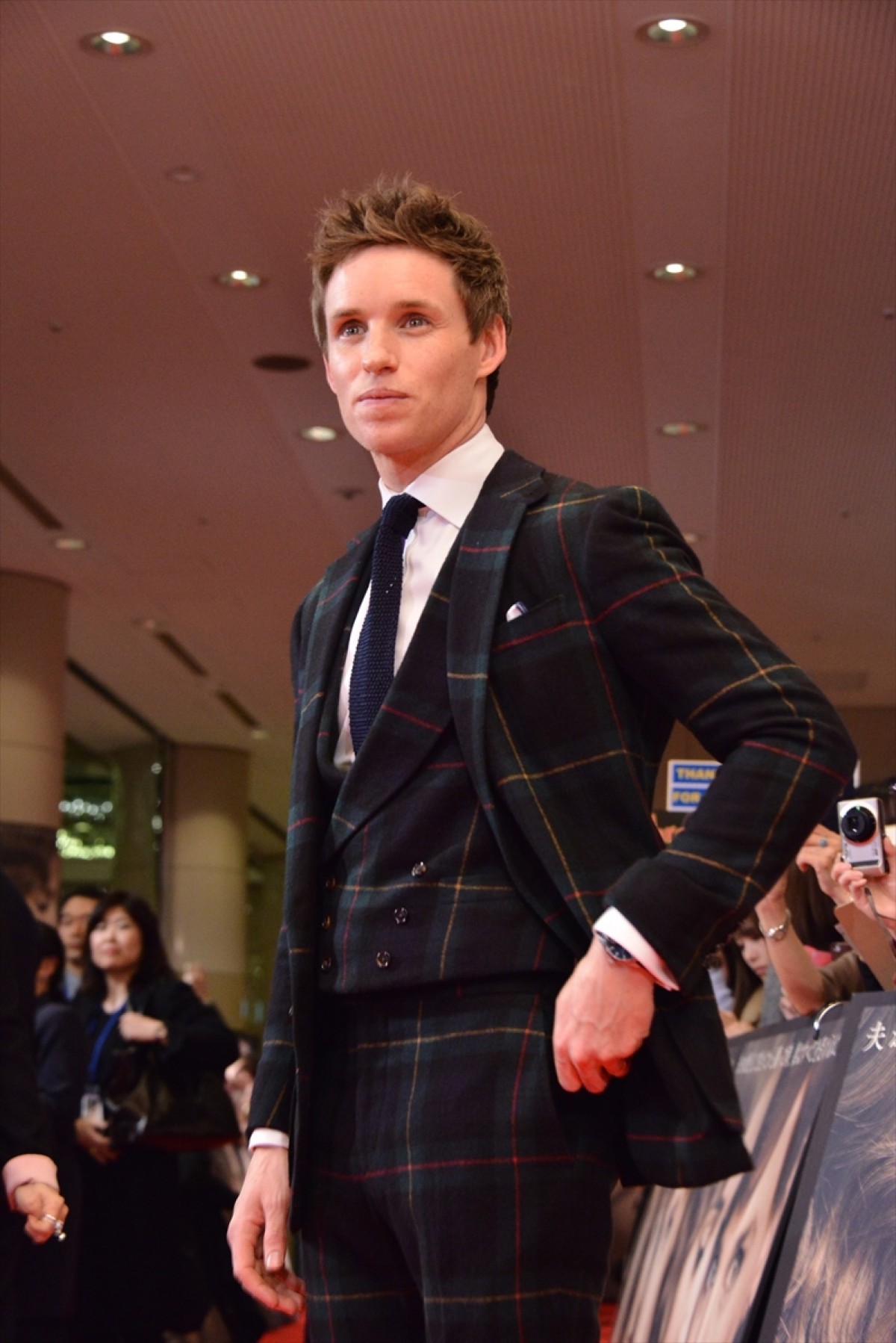 英俳優エディ・レッドメイン、日本のファンと初交流　チケット即完売の熱気に「ワオ」