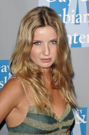 アナベル・ウォーリス