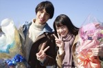 映画『ぼくは明日、昨日のきみとデートする』　クランクアップを迎えた福士蒼汰と小松菜奈