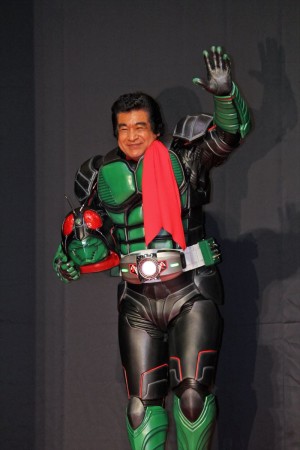 映画『仮面ライダー1号』完成披露イベントに登壇した藤岡弘、