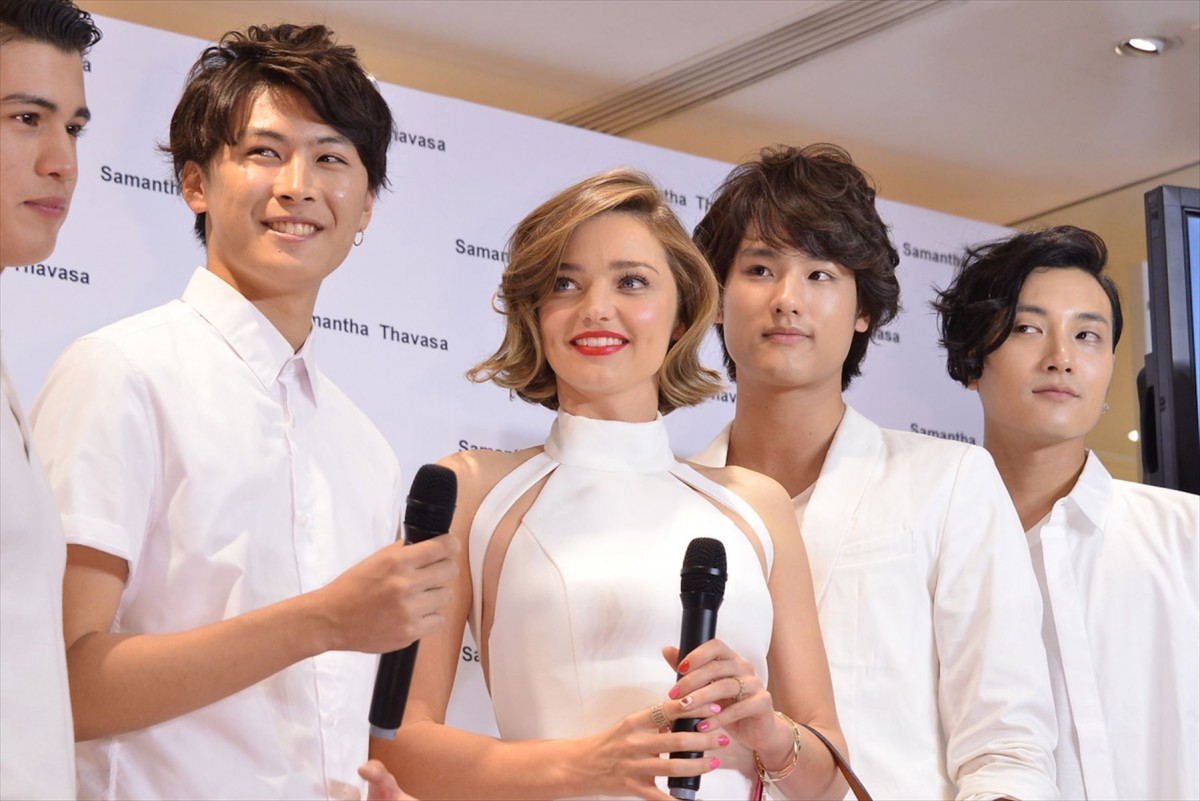 ミランダ・カー、CM発表会に登場！日本の大歓迎に「家に帰ったような気持ち」