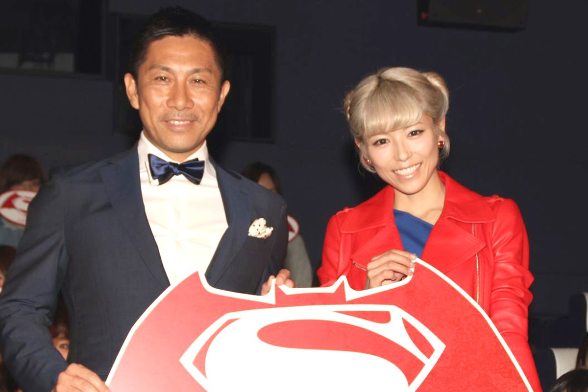 『バットマン vs スーパーマン ジャスティスの誕生』公開直前イベントに出席した前園真聖と若槻千夏