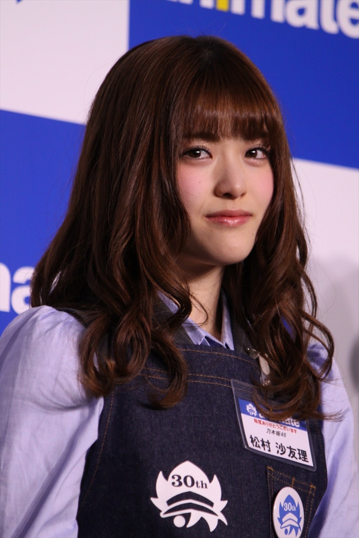 乃木坂46・生駒里奈、“アニメイト”制服に大興奮　「持って帰っていいですか？」