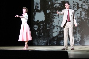 宝塚歌劇・雪組公演『ローマの休日』制作発表会に登場した早霧せいなと咲妃みゆ