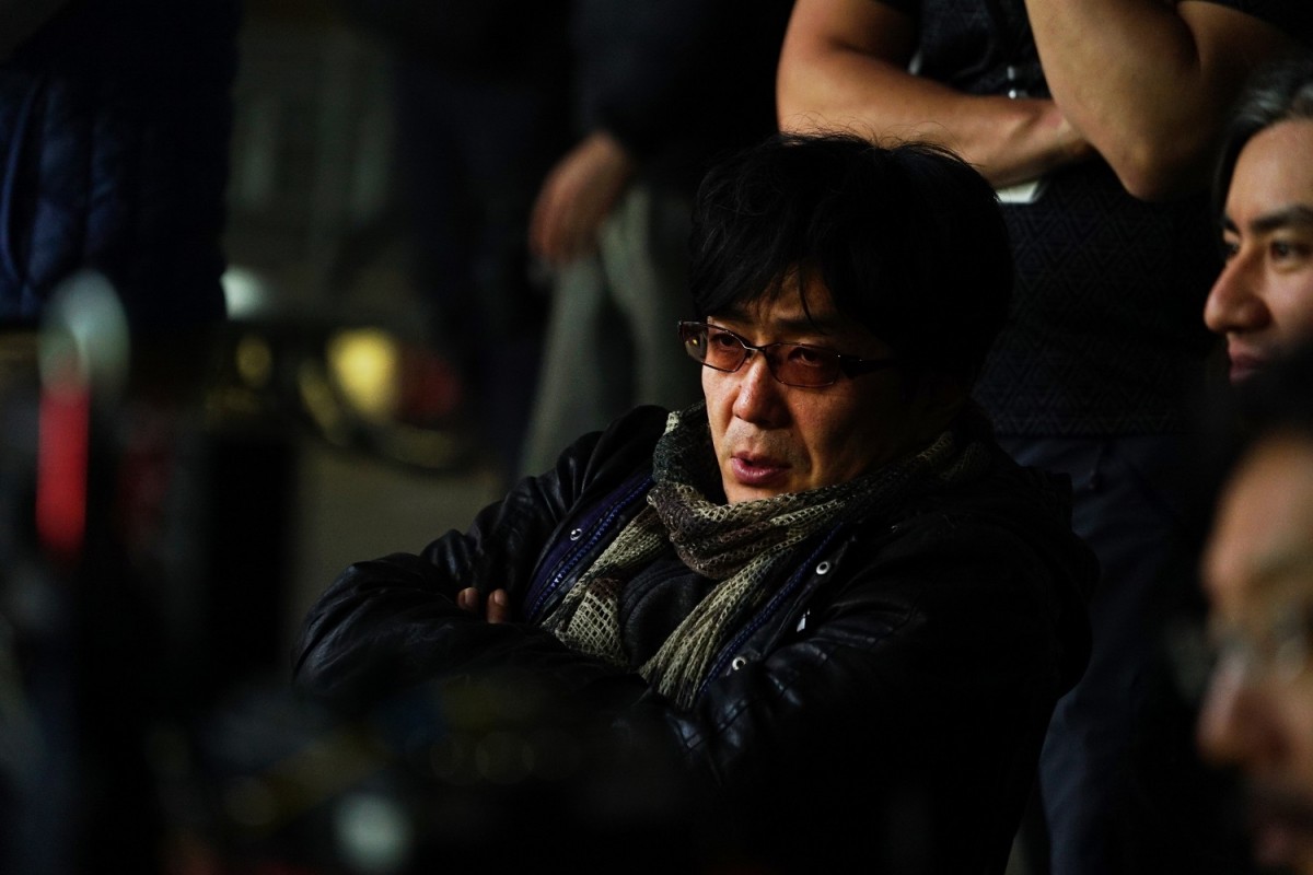 小栗旬主演『ミュージアム』、撮影現場公開！ 大友啓史監督“カエル男”について言及