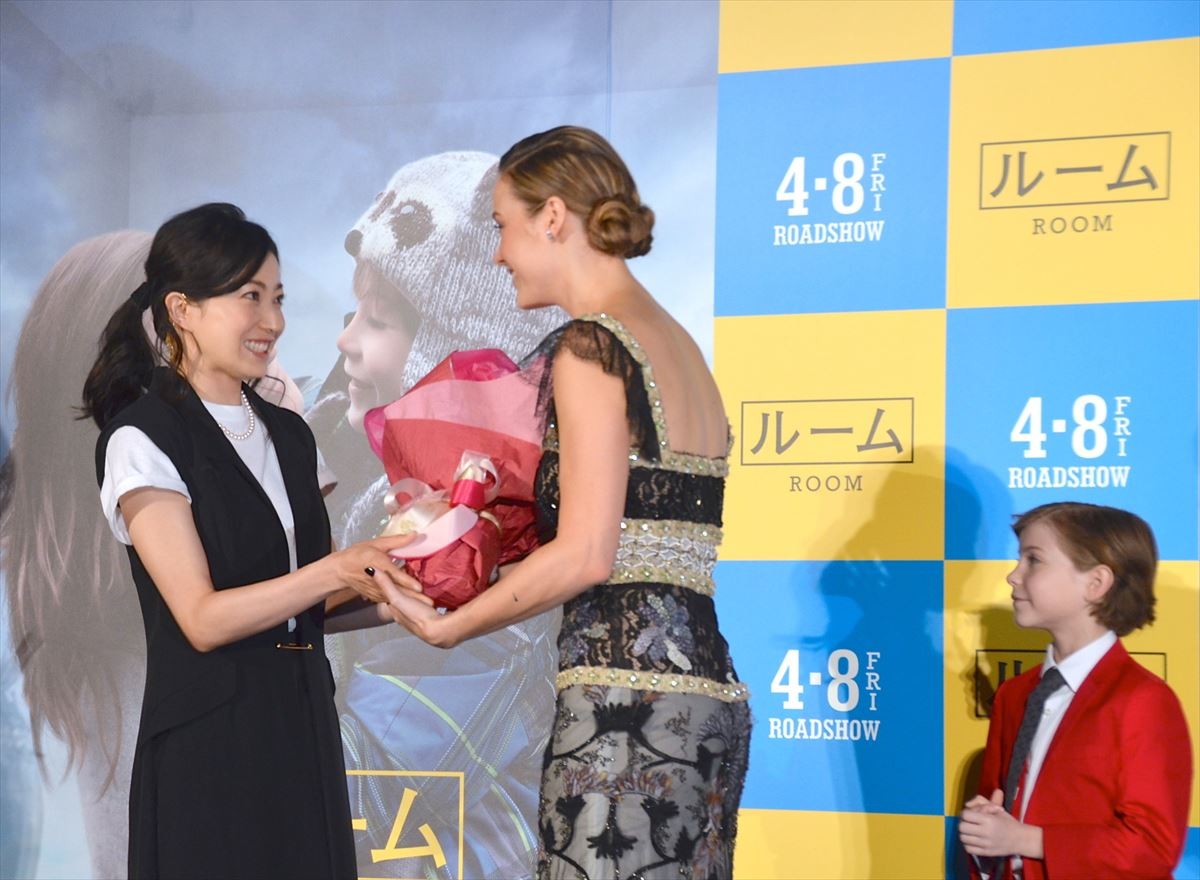 菅野美穂、産後初イベントに登場 　『ルーム』息子役にメロメロ「なんて可愛いの！」