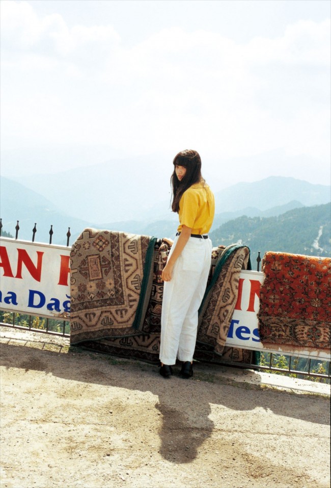 小松菜奈　1st写真集『Trabzon』＜オフィシャル＞