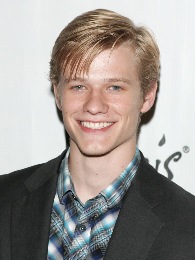 ルーカス・ティル、Lucas Till