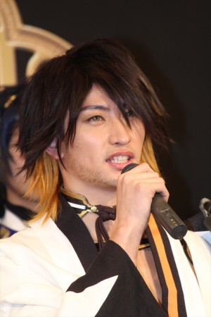 ミュージカル『刀剣乱舞』 ～阿津賀志山異聞～製作発表会見に登壇した伊万里有