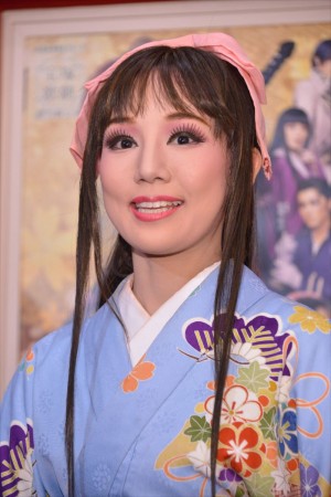 ロマン活劇『るろうに剣心』囲み取材に応じた咲妃みゆ