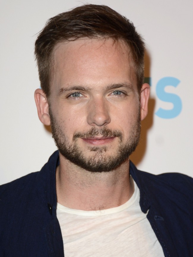 Patrick J. Adams、パトリック・J・アダムス