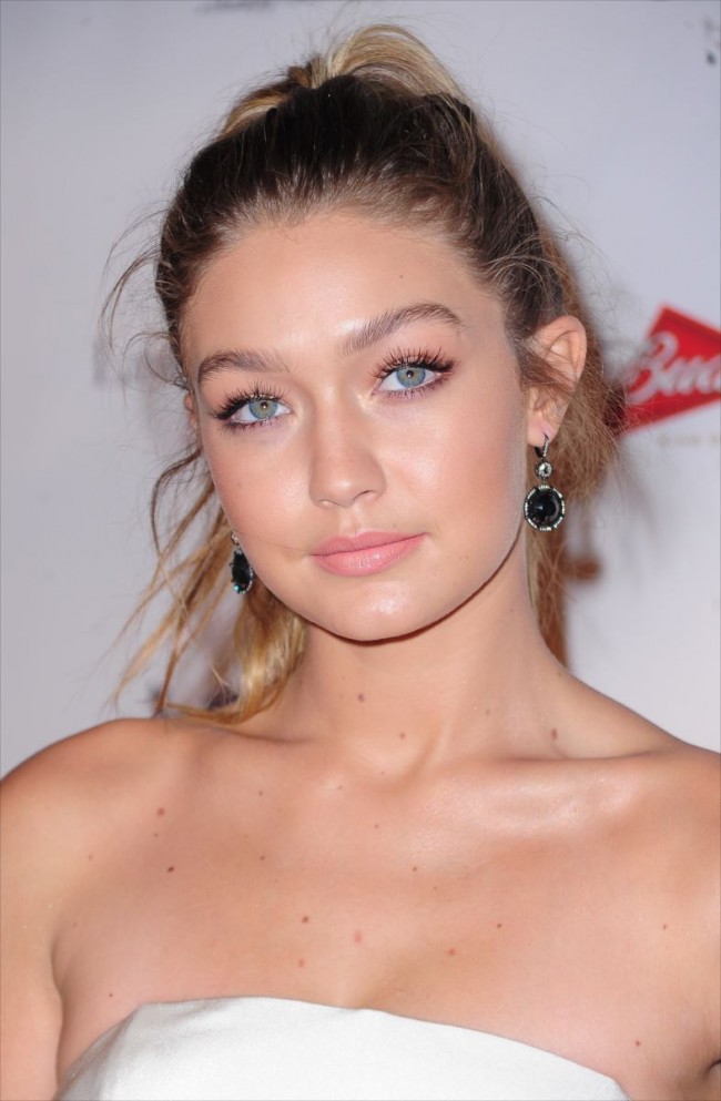 ジジ・ハディット　Gigi Hadid