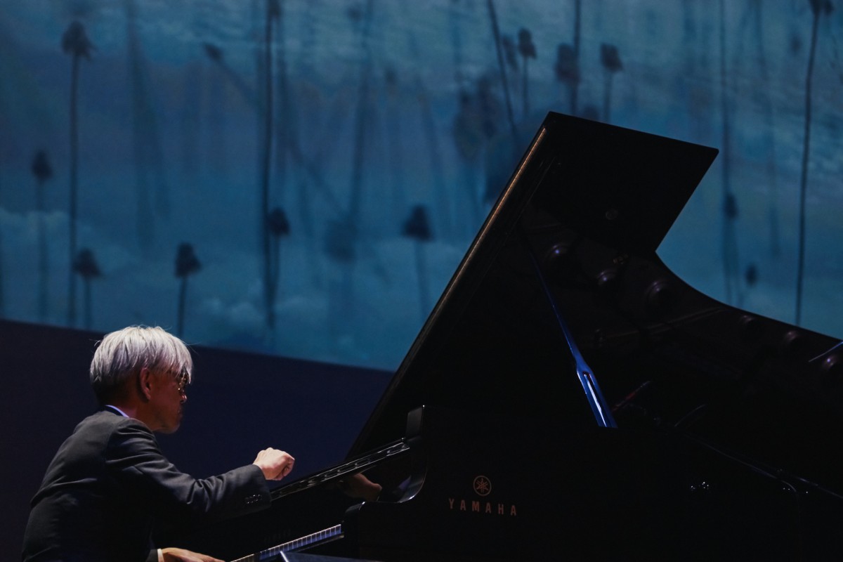 坂本龍一、『レヴェナント』上映会でピアノ演奏　イニャリトゥ監督のこだわりに苦笑い