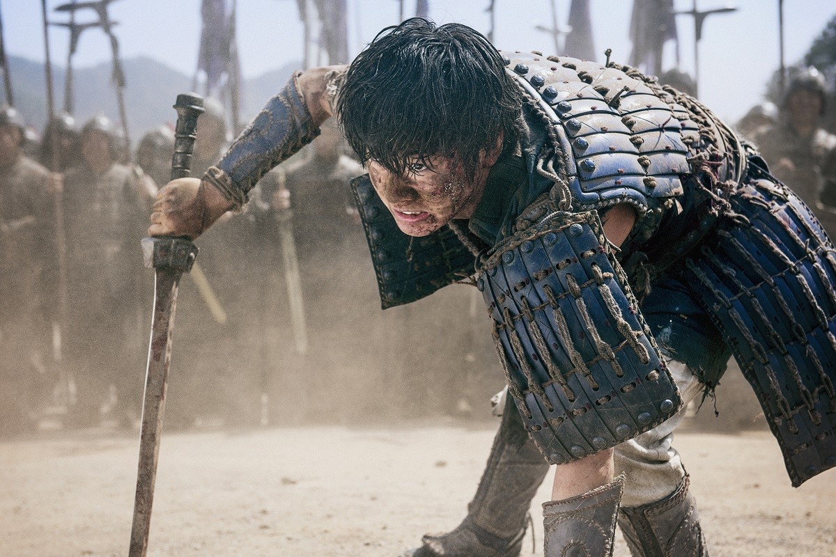 山崎賢人、『キングダム』実写映像で“信”を熱演　特別動画プロジェクトが始動