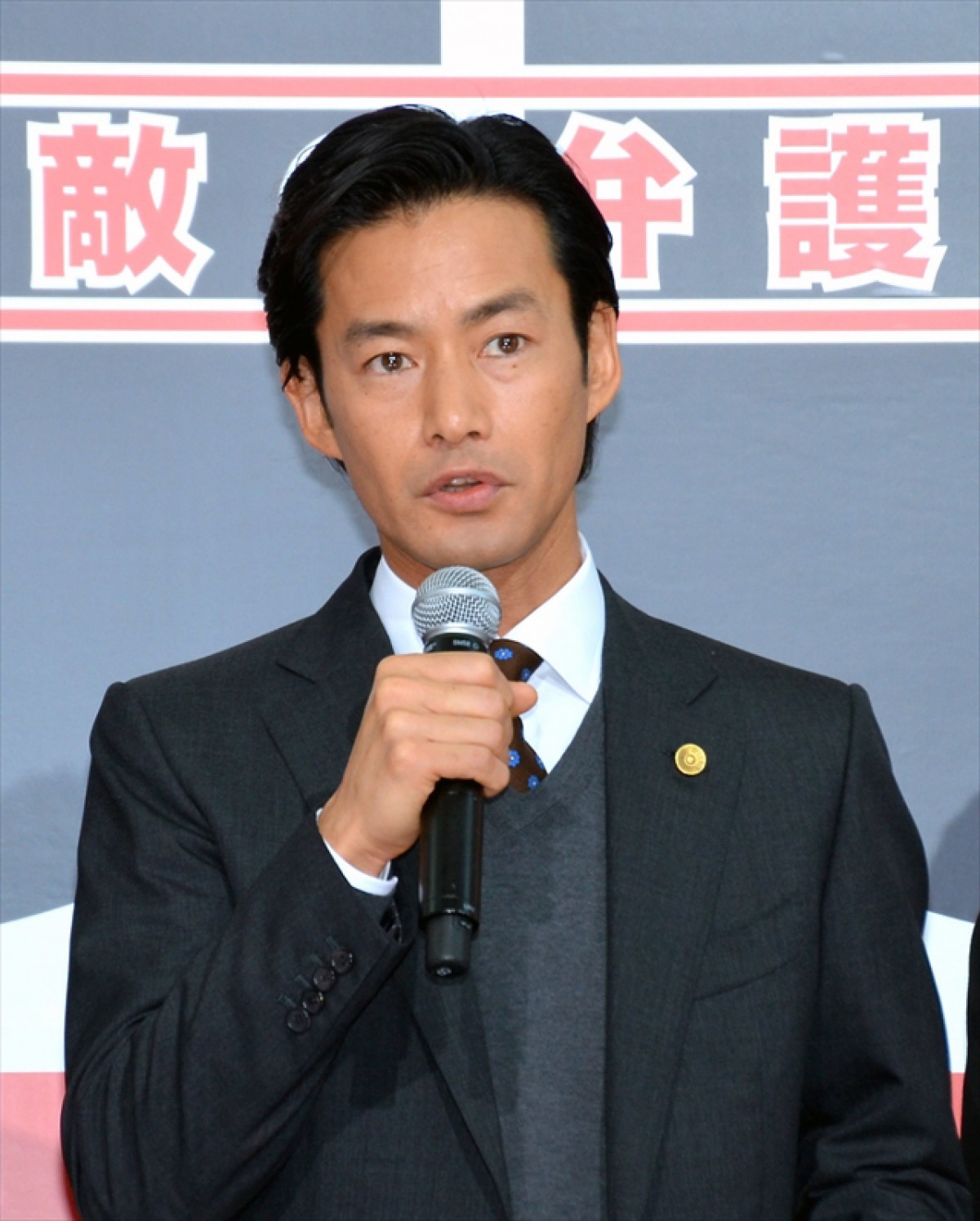 竹野内豊、賀来賢人から“乙女”な告白　「日本で一番かっこいい」絶賛に照れ笑い