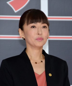 『グッドパートナー 無敵の弁護士』制作発表記者会見に登壇した松雪泰子