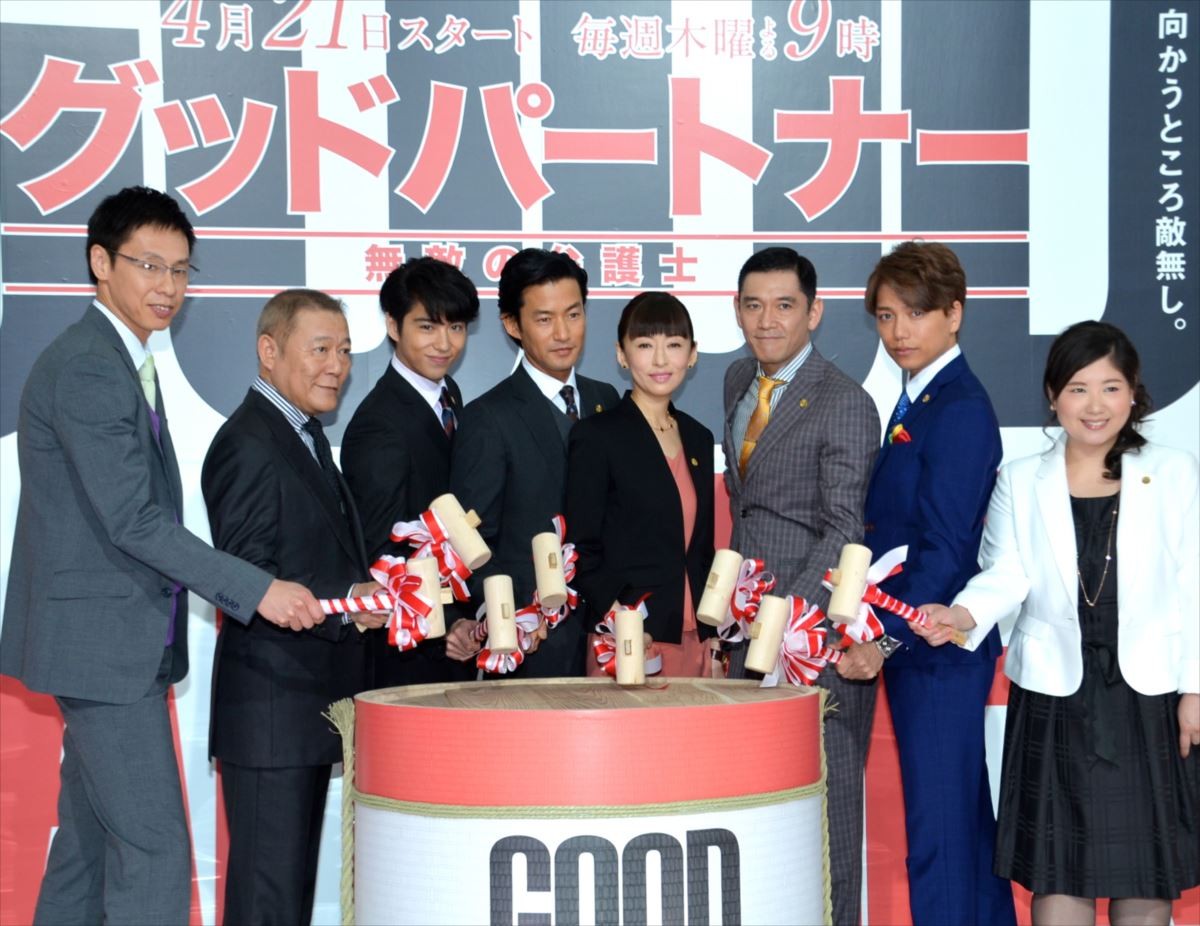 竹野内豊、賀来賢人から“乙女”な告白　「日本で一番かっこいい」絶賛に照れ笑い