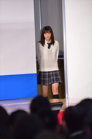 「ビタミン炭酸マッチ」新CM発表会に登壇した広瀬すず