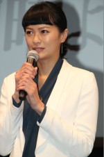 『99.9 ‐刑事専門弁護士‐』完成披露試写会＆舞台挨拶に登壇した榮倉奈々