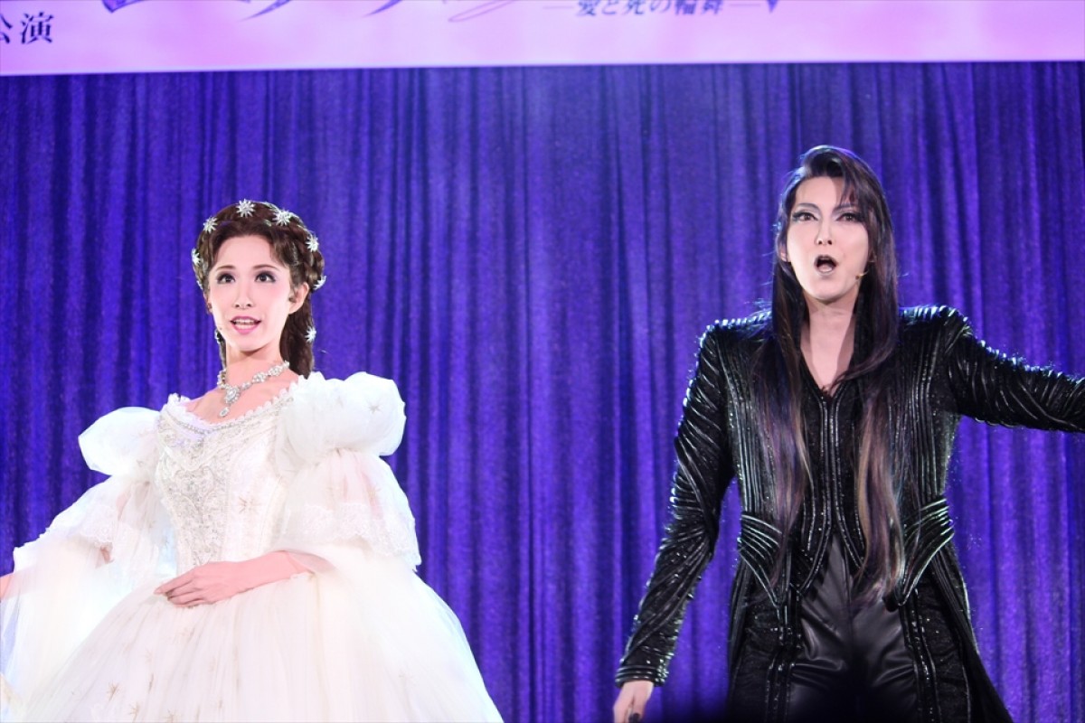 宝塚宙組・朝夏まなと『エリザベート』主演に感激　「初めて台詞をもらった作品です」