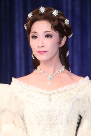 『エリザベート－愛と死の輪舞（ロンド）－』制作発表会見に出席した実咲凜音