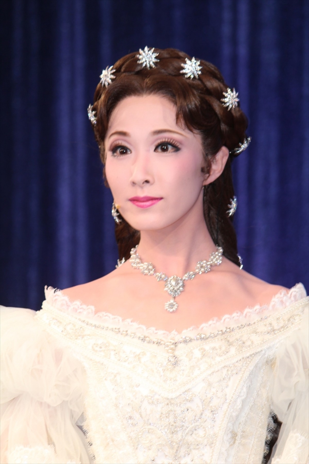宝塚宙組・朝夏まなと『エリザベート』主演に感激　「初めて台詞をもらった作品です」