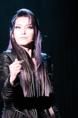 『エリザベート－愛と死の輪舞（ロンド）－』制作発表会見に出席した朝夏まなと