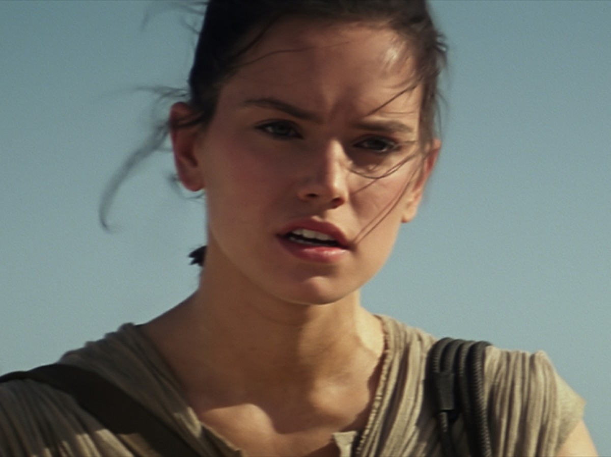 『スター・ウォーズ/フォースの覚醒』レイの両親は誰?