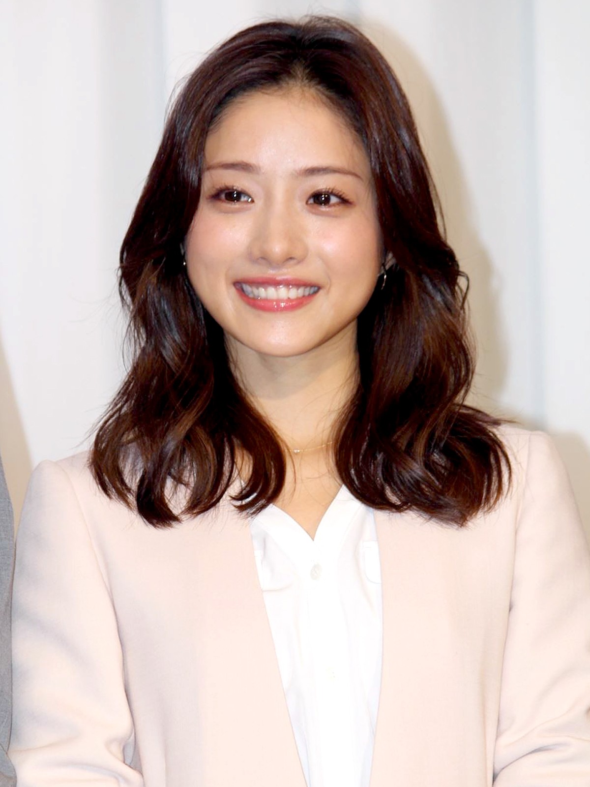 ディーン・フジオカ「海外旅行で頼りになりそうな有名人」1位に！女性はイモトアヤコ