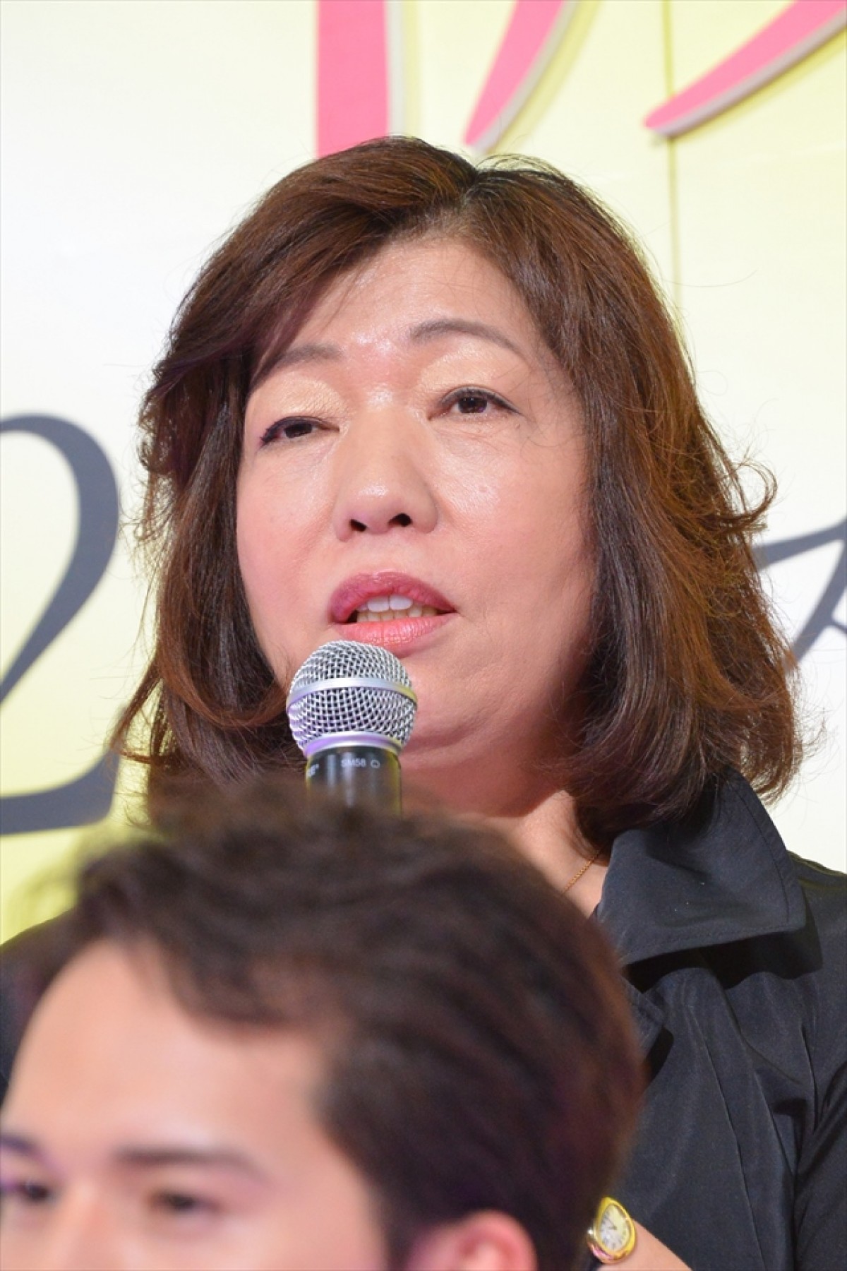 稲垣吾郎、妻役・栗山千明のモテっぷりにご立腹　橋本マナミに「付き合っちゃおうか」