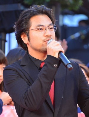 『ちはやふる 下の句』レッドカーペットイベントに登壇した小泉徳宏監督