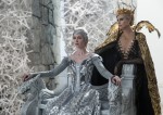 『スノーホワイト／氷の王国』“邪悪な女王”ラヴェンナとその妹“氷の女王”フレイヤ