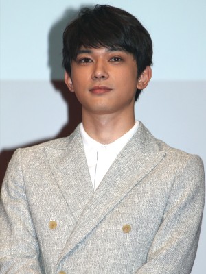 『オオカミ少女と黒王子』ジャパンプレミアに出席した吉沢亮