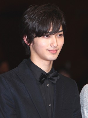 『オオカミ少女と黒王子』ジャパンプレミアに出席した横浜流星