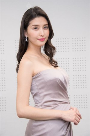 ドラマ『不機嫌な果実』に出演する橋本マナミ