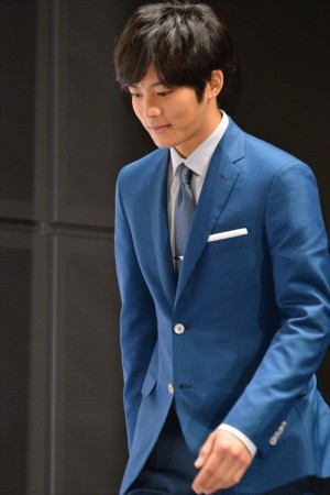 『秘密 THE TOP SECRET』完成報告会見に登壇した松坂桃李