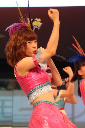 「モーニング娘。’16」NEWシングルリリースイベントに登場した生田衣梨奈