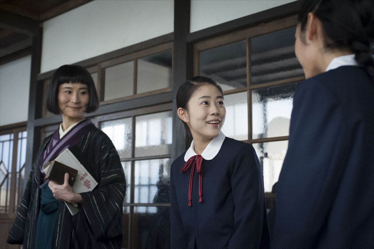片桐はいり演じる“恩師”との出会い!常子は大きな影響を受けていく