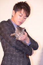 佐藤健、撮影中は「猫のパンプが唯一の癒し」