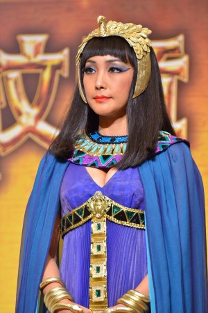 ミュージカル『王家の紋章』製作発表記者会見に登壇した濱田めぐみ