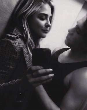 クロエ・モレッツ＆ブルックリン・ベッカム