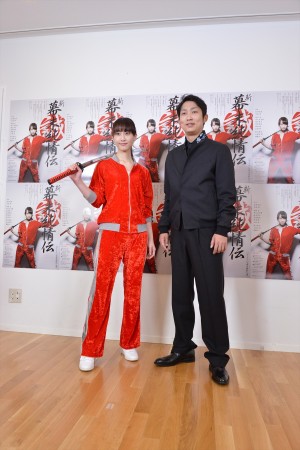 舞台『新・幕末純情伝』制作発表に登壇した松井玲奈と石田明