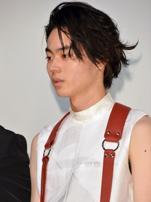 菅田将暉、『ディストラクション・ベイビーズ』初日舞台挨拶に登壇