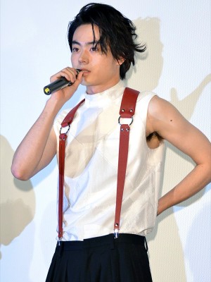 菅田将暉、『ディストラクション・ベイビーズ』初日舞台挨拶に登壇