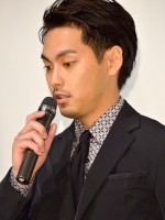 柳楽優弥、『ディストラクション・ベイビーズ』初日舞台挨拶に登壇