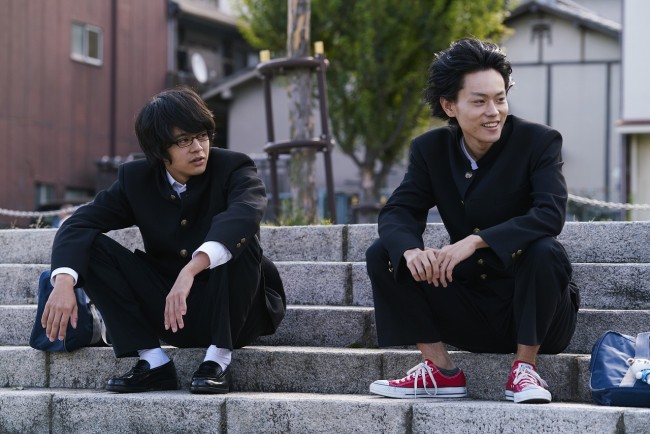池松壮亮と菅田将暉が“無駄話”を繰り広げる映画『セトウツミ』