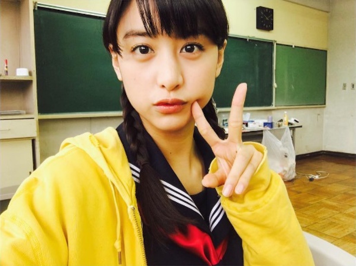 山本美月、可愛すぎる三つ編みヘアを披露！「萌死ぬ～」とファン大興奮