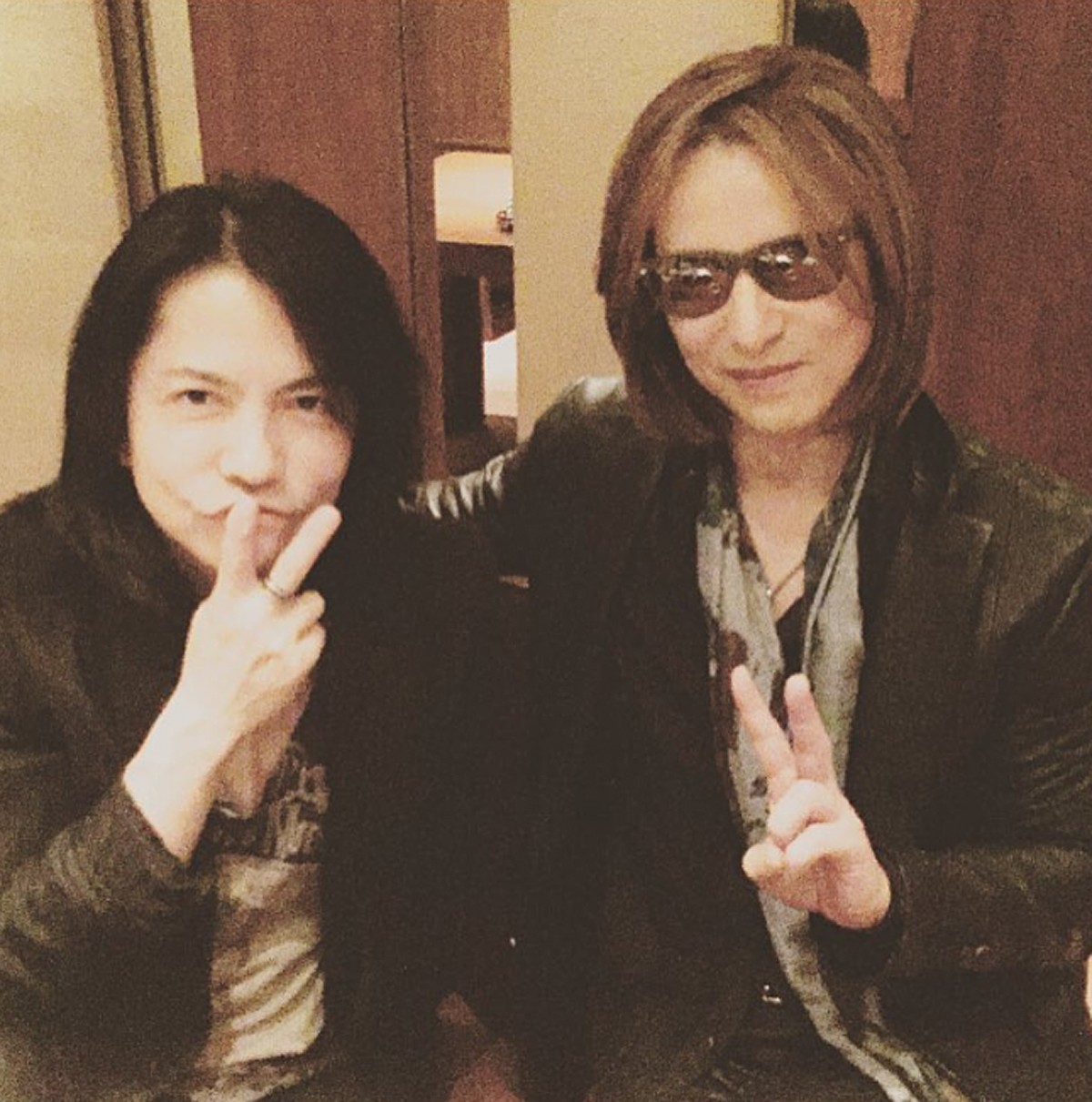 YOSHIKI＆hydeが奇跡の2ショット！