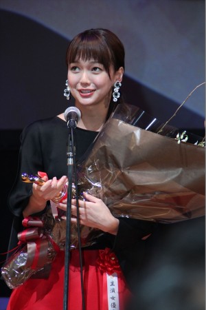 第25回日本映画批評家大賞実写部門授賞式に登壇した多部未華子